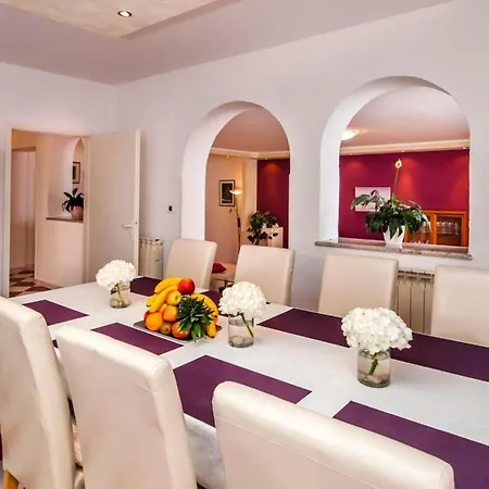 Holiday home Eni Mit Pool By Interhome Rovinj