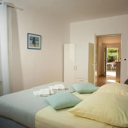 Eni Mit Pool By Interhome Hébergement de vacances