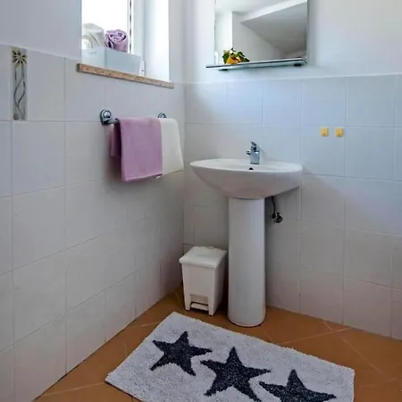 Eni Mit Pool By Interhome Hébergement de vacances Rovinj