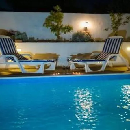 Eni Mit Pool By Interhome Hébergement de vacances