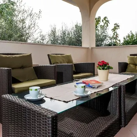 Eni Mit Pool By Interhome Hébergement de vacances