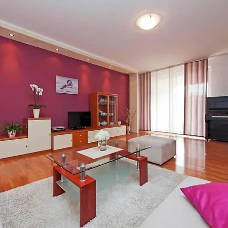 Ferienhaus Eni Mit Pool By Interhome *