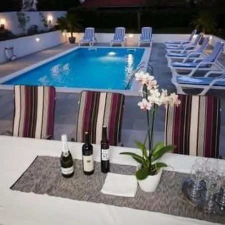 Eni Mit Pool By Interhome *